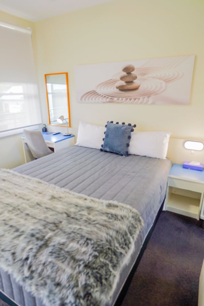 Studio Queen Room