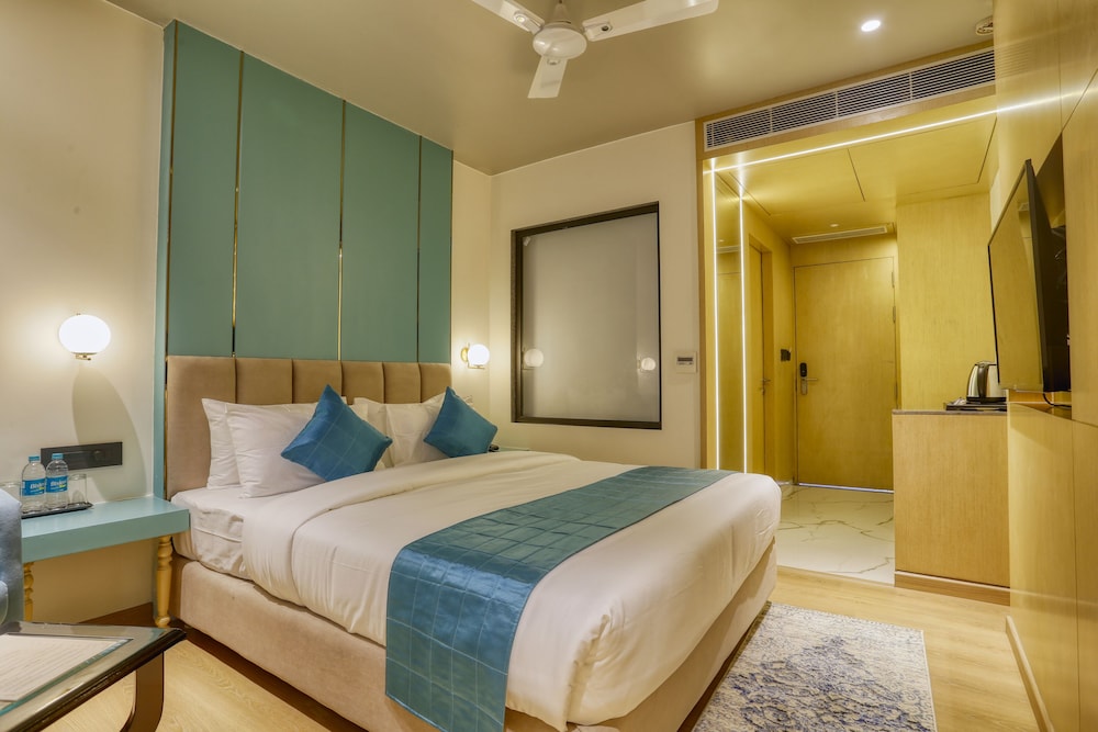 Deluxe Room - Photo 4