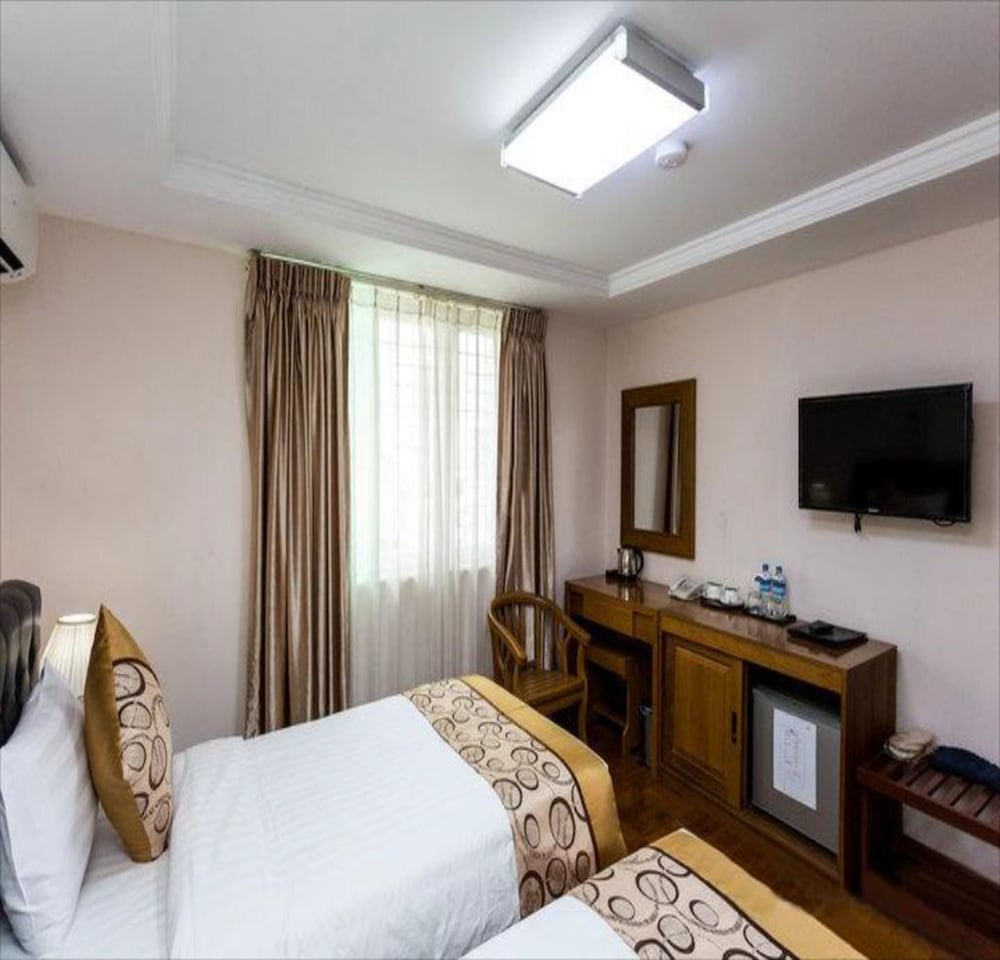 Deluxe Twin Room photo 3
