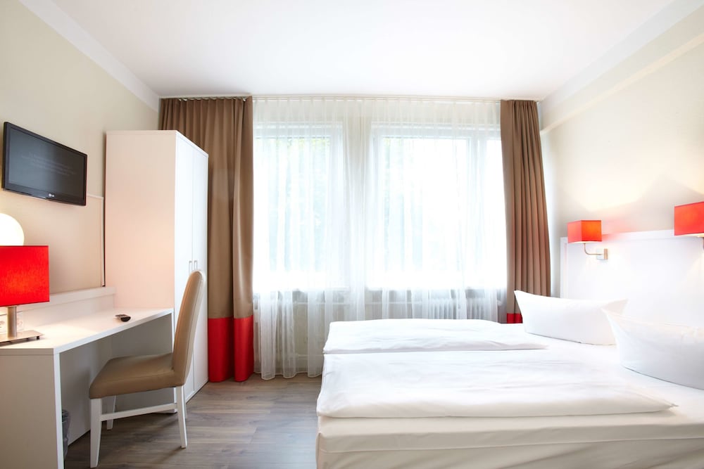 Standard Room, 2 Twin Beds photo 1
