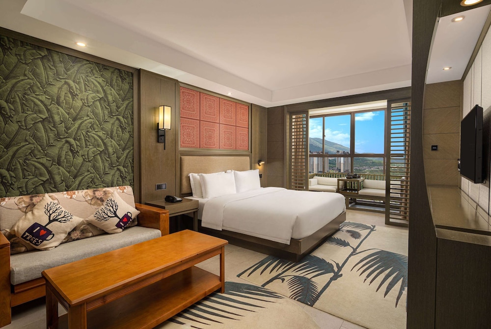 Noble Room, 1 King Bed (NS)