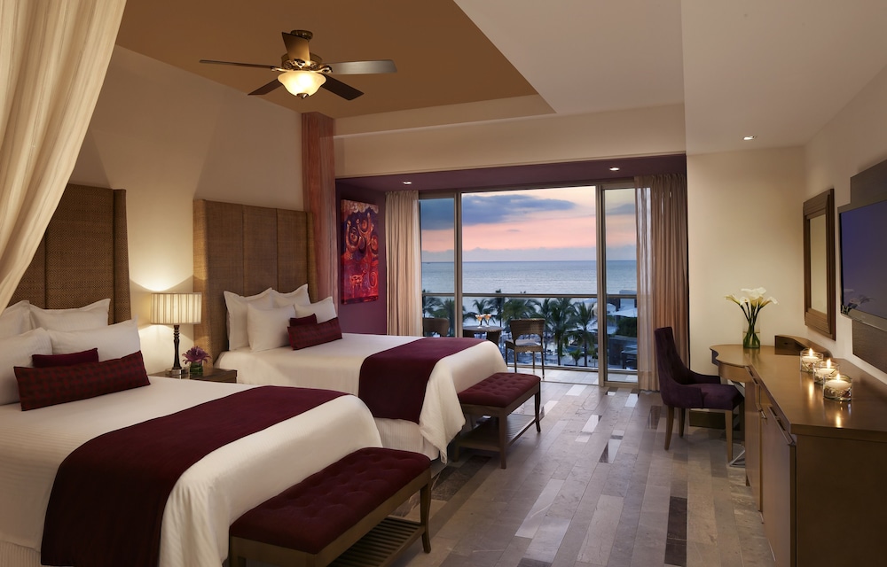 Junior Suite Ocean View, 2 Double Beds