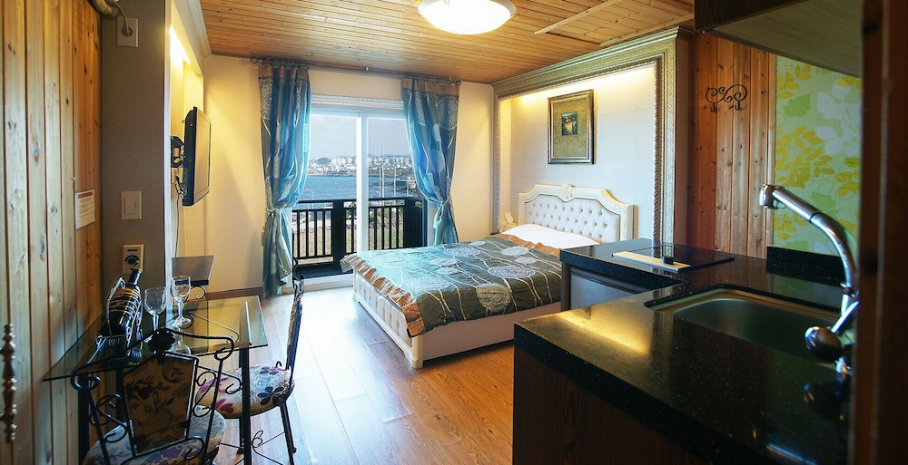 Ocean View photo 1