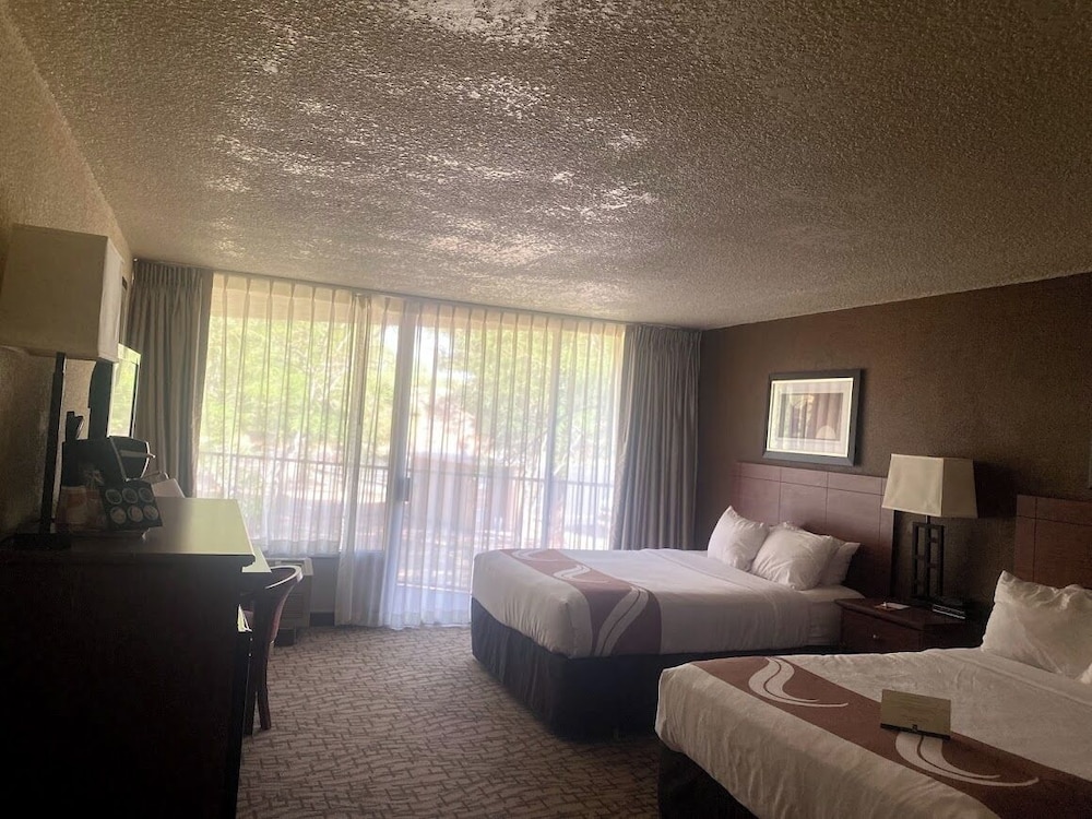 Standard Double Room, Balcony, Pool View