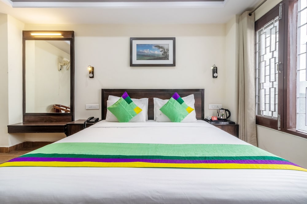 Standard Double Room, 1 King Bed photo 3