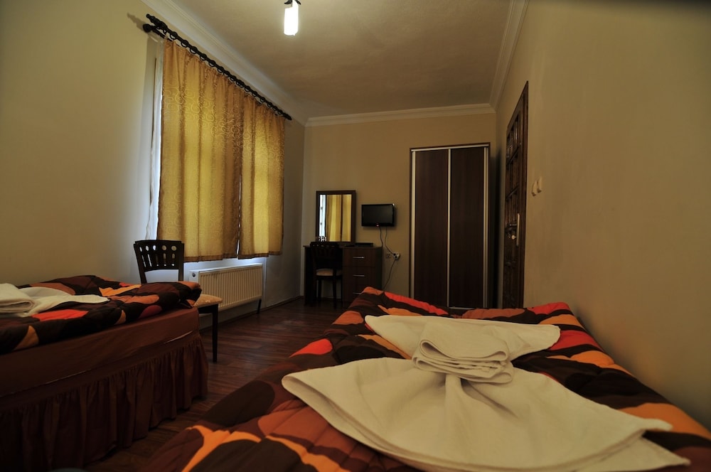 Standard Room photo 2
