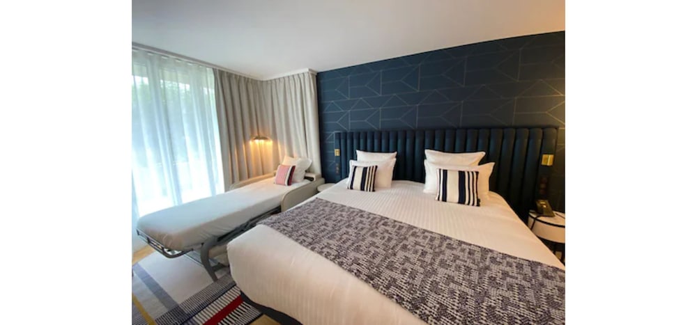 Superior Triple Room, Balcony - Photo 1