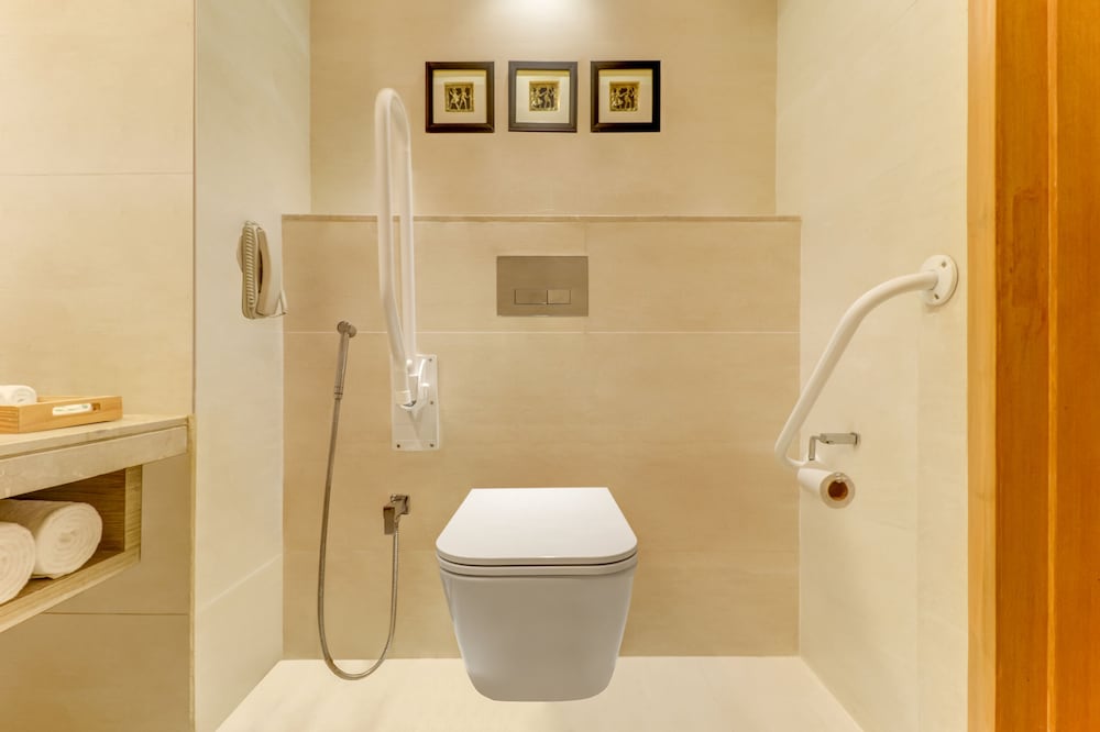 Executive Room - Photo 8