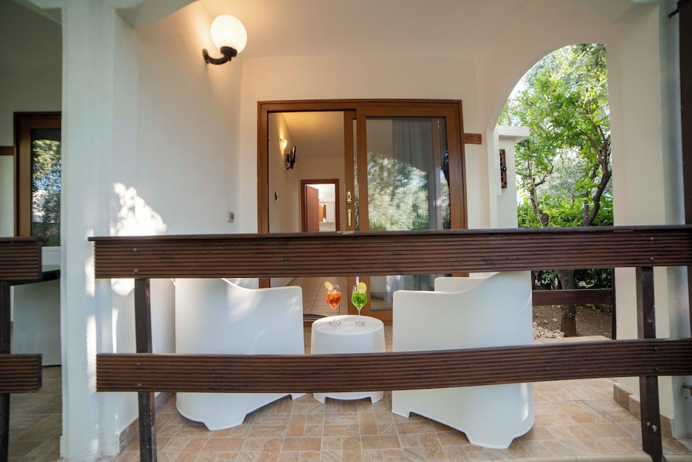House, 1 Bedroom, Balcony, Garden View