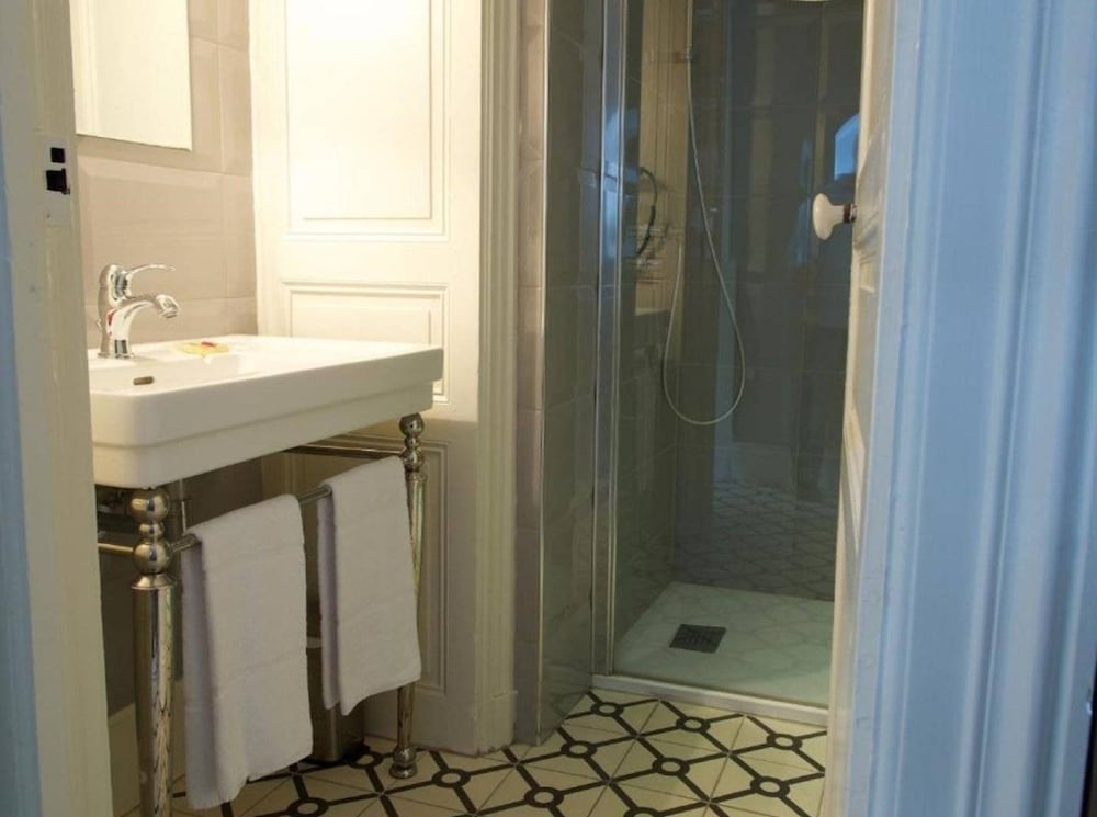 Studio, Ensuite (côté cour ) photo 2