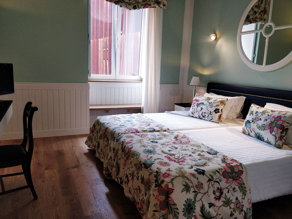 Classic Twin Room