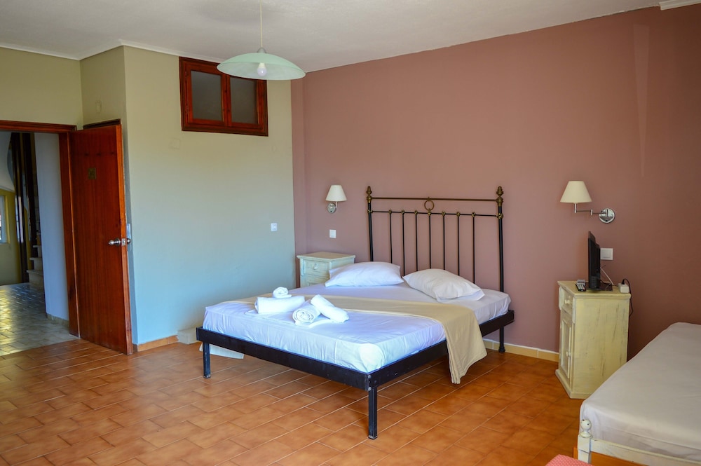 Double Room (3 Adults)