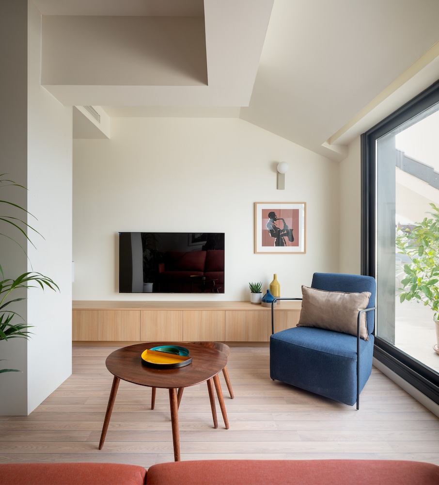 Penthouse, 2 Bedrooms, Terrace - Photo 4