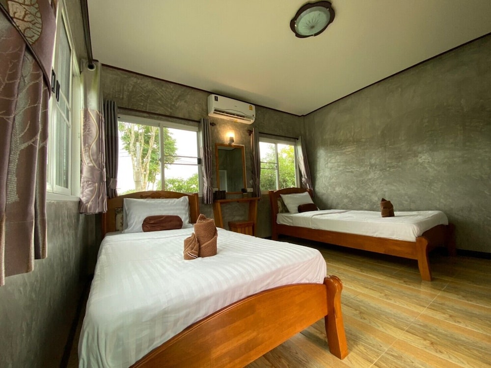 Standard Twin Room - Photo 5