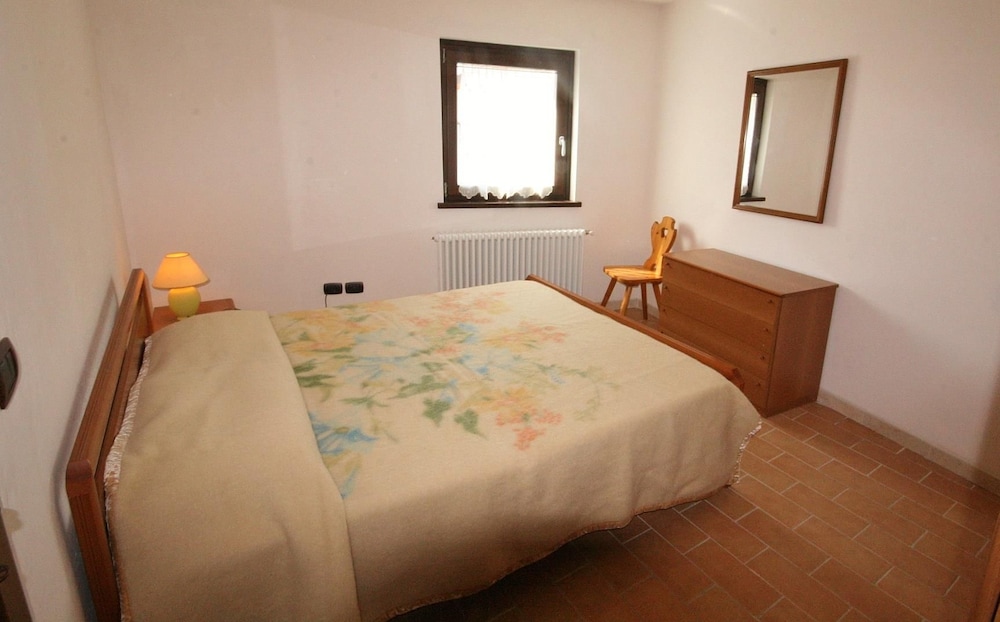 Apartment (2)