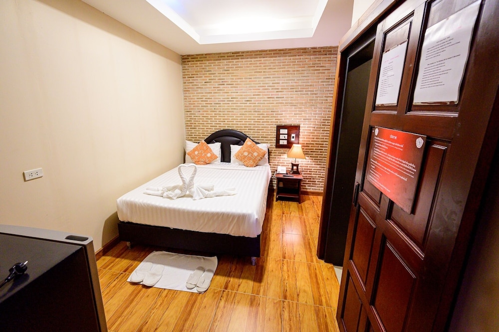 Room (Connecting) photo 1