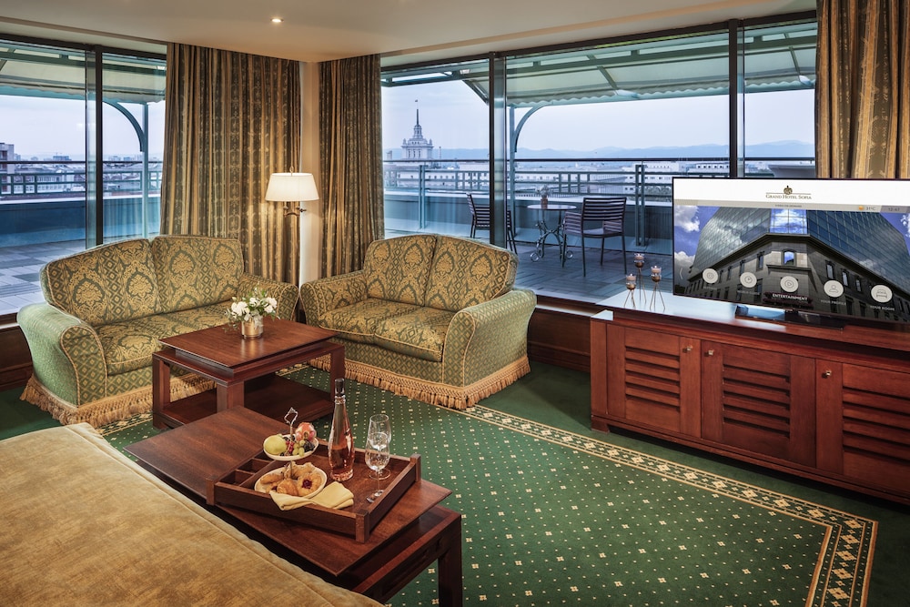 Panorama Suite on the top floor with a huge terrace - Photo 12