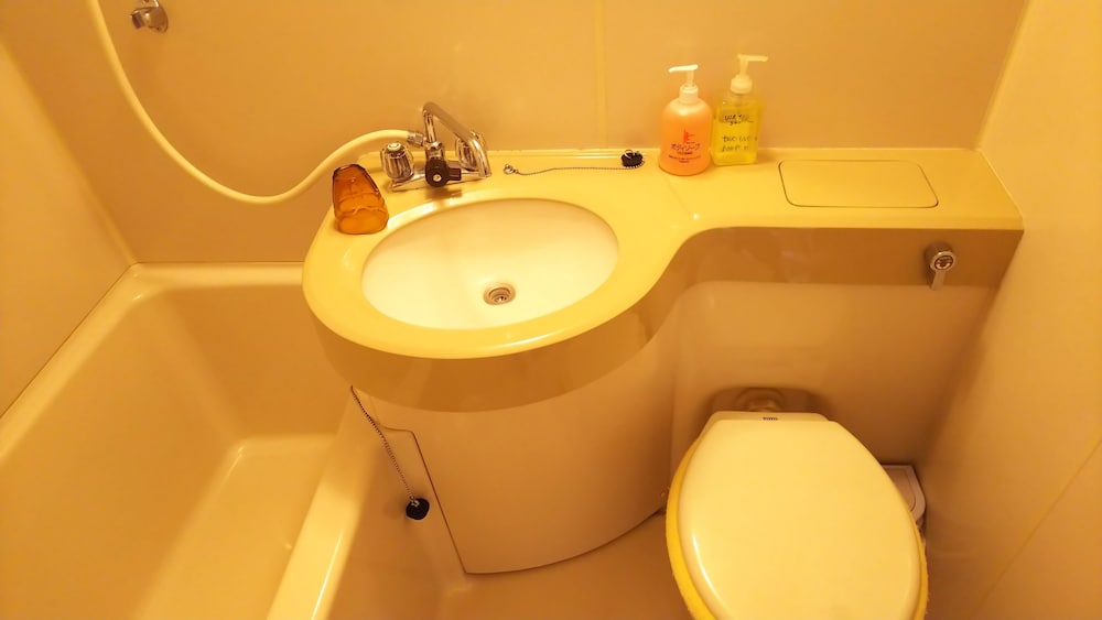 Western Style Room with Private Bathroom and Toilet photo 2