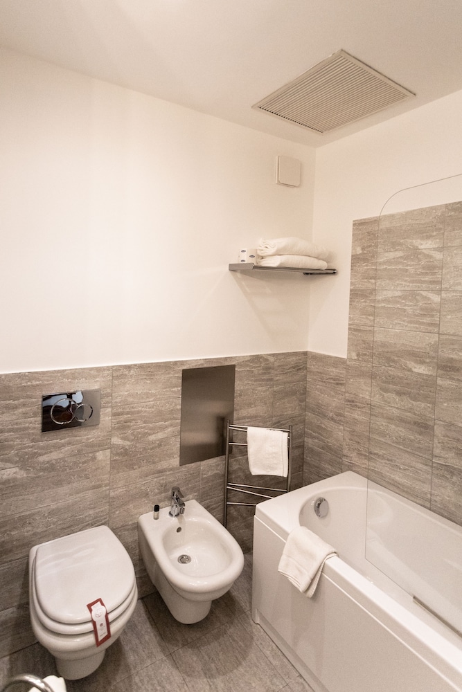 Double or Twin Room photo 3