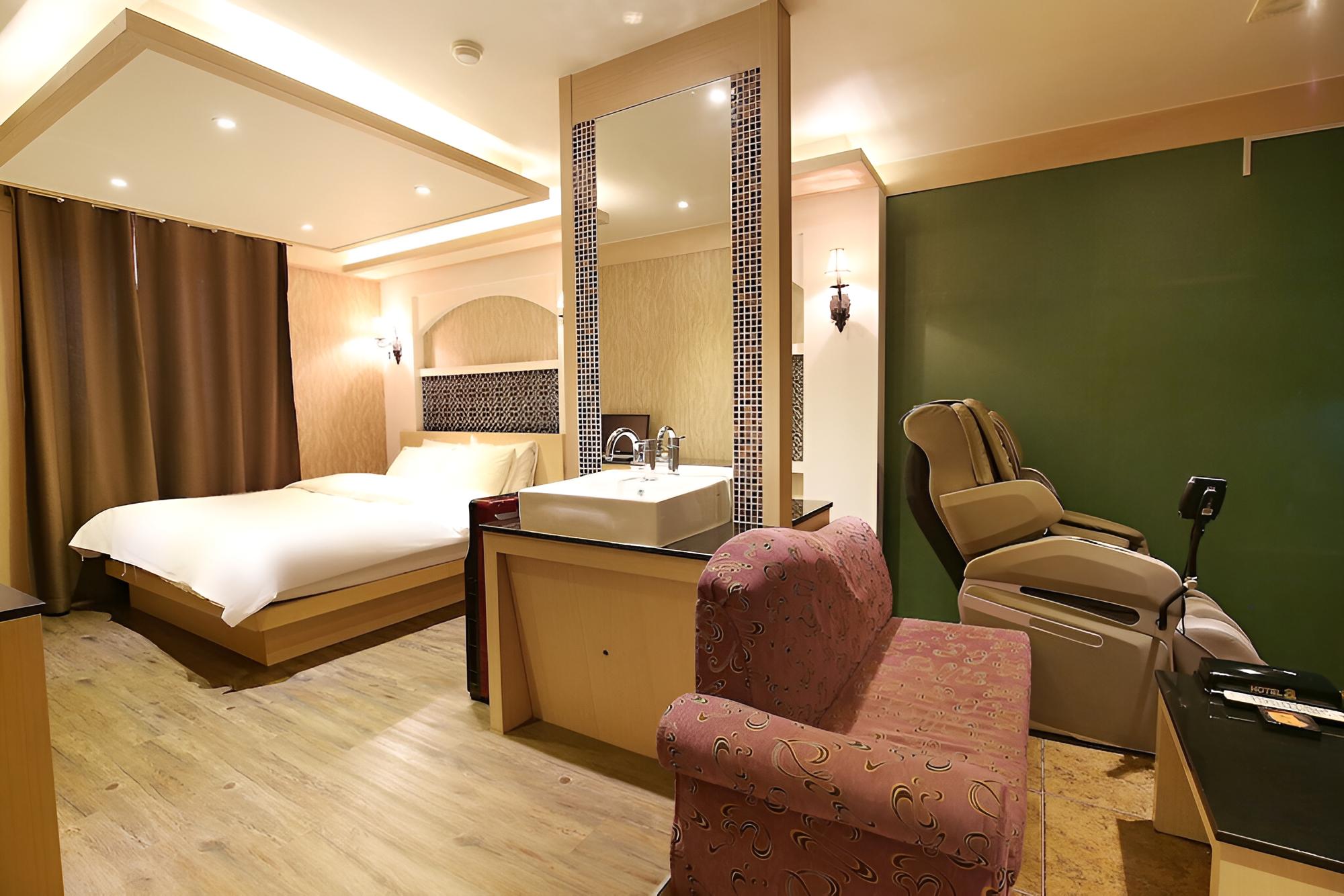 Room (Suite-B) photo 3