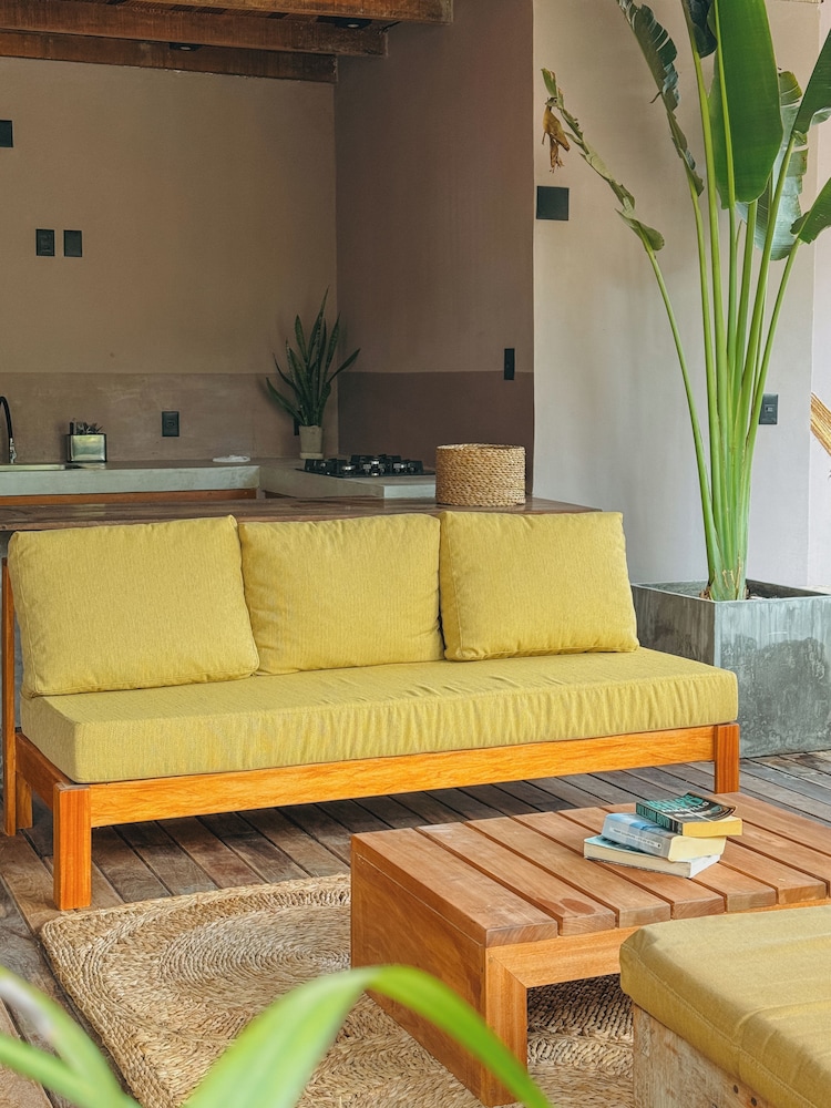 Breeze House with private garden photo 2