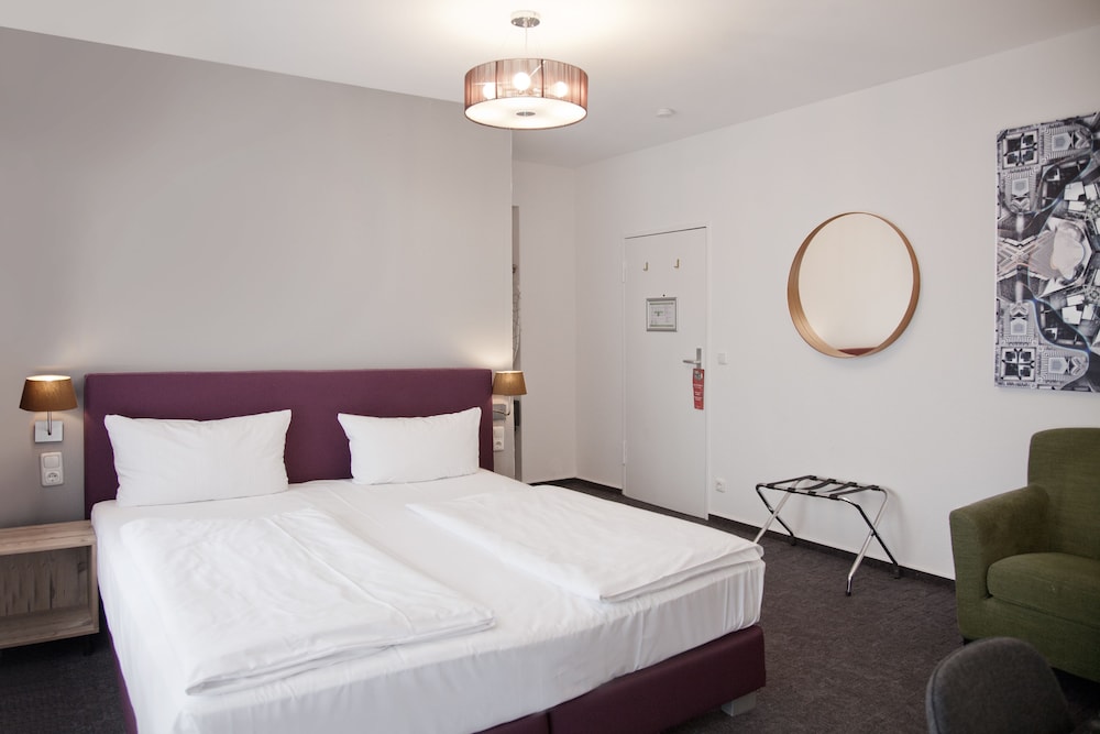 Comfort Double Room, Balcony - Photo 4