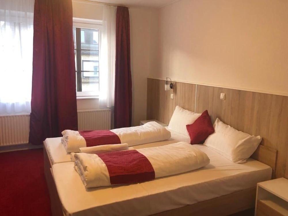 Double Room - Photo 4