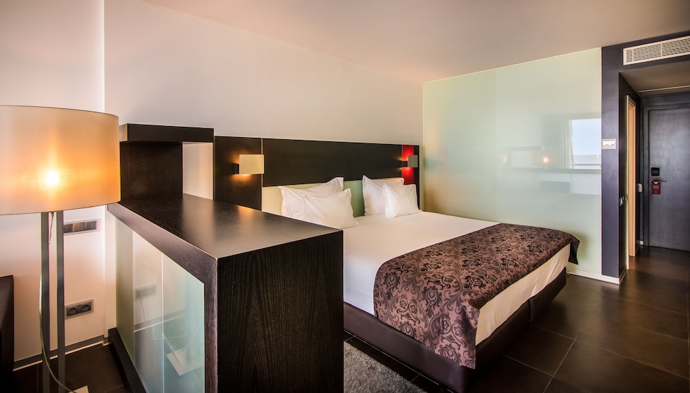 Suite, Partial Sea View (Prestige 3 Adults) - Photo 1