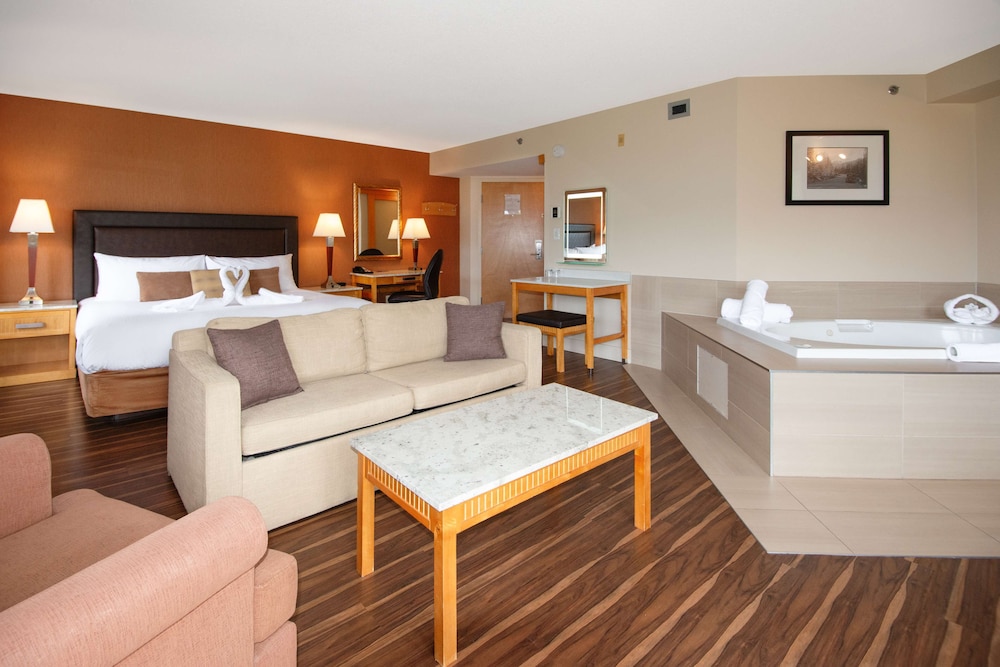 Executive Room (Coast Executive Suite w/ Jet Tub) photo 1
