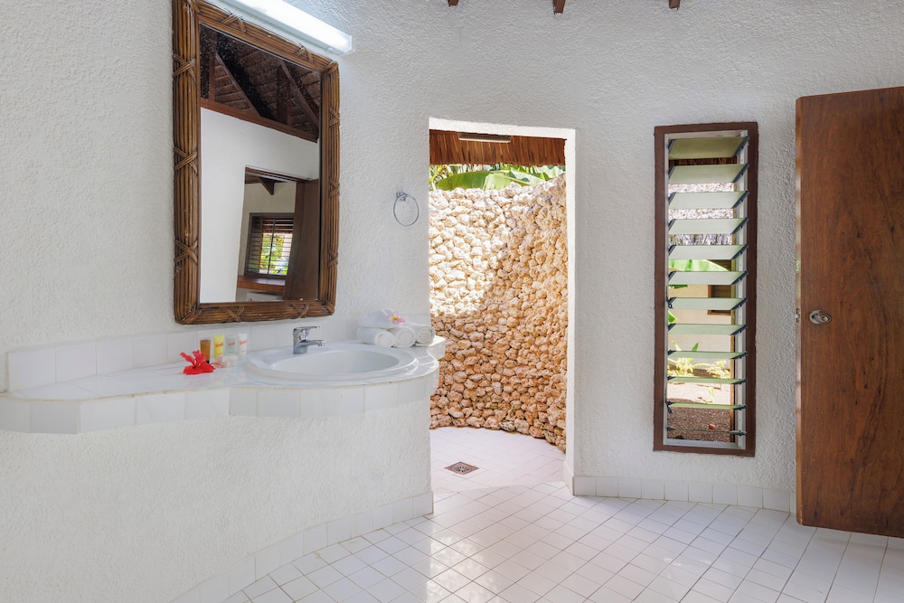 Bungalow, Beachfront - Photo 7