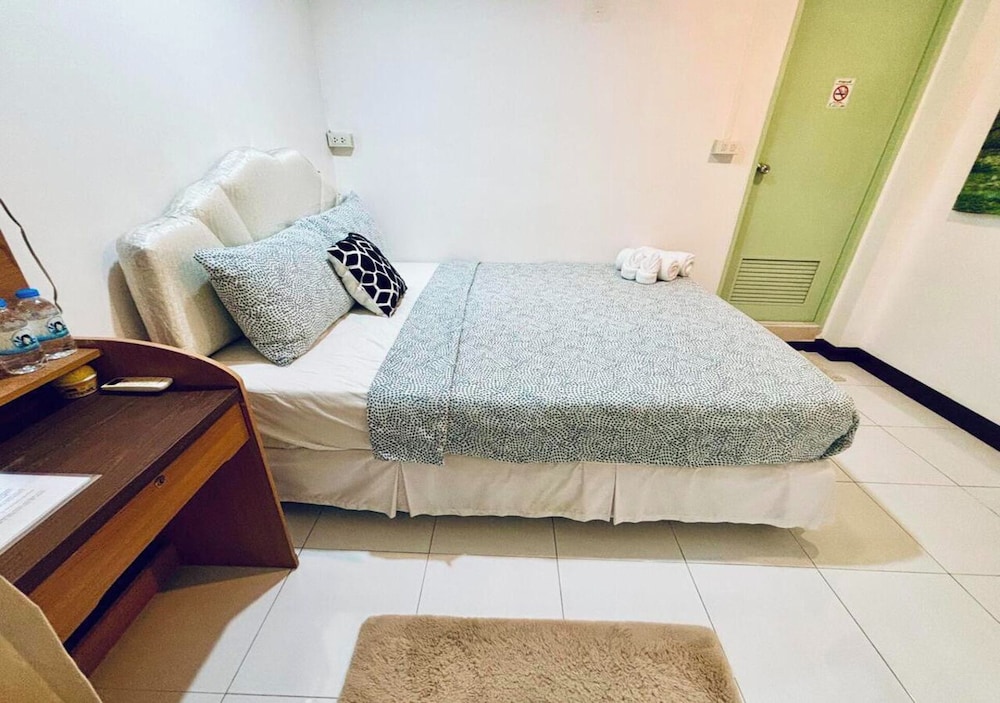 Economy Room photo 3
