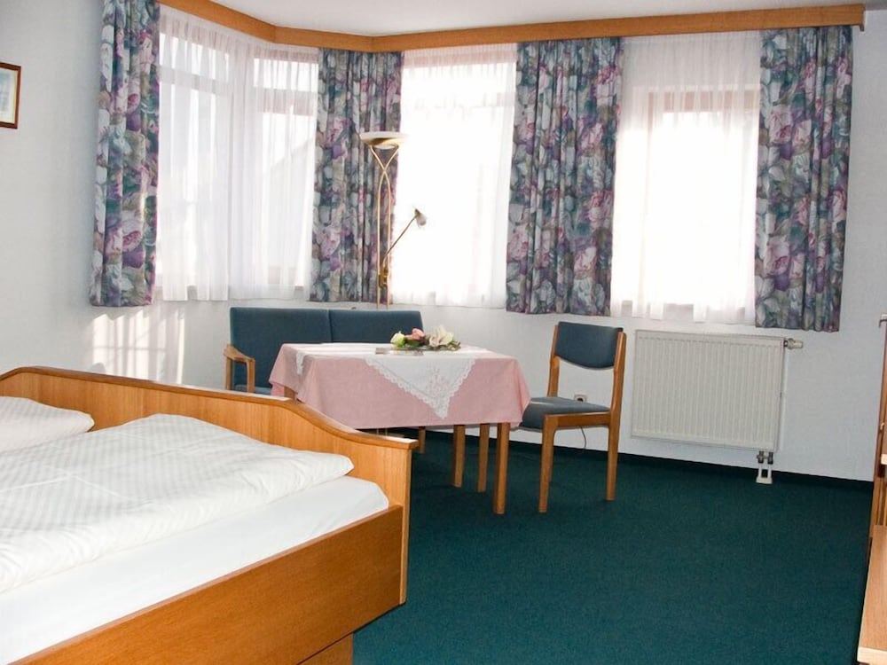 Double Room (Wintergarten) photo 3