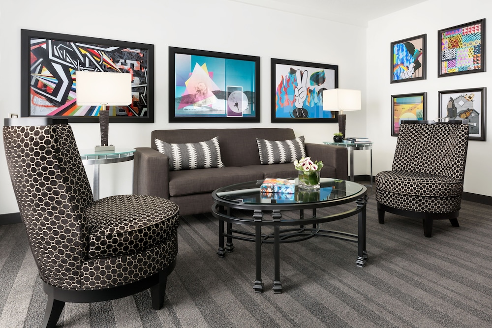 Studio Suite - Photo 9