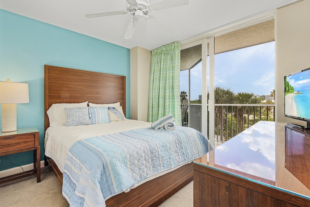 Condo, 3 Bedrooms photo 3