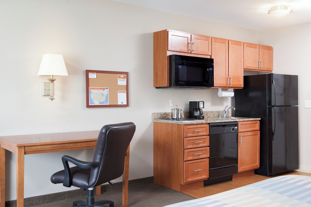 Suite, 1 Bedroom, Roll-in Shower (Mobility Accessible) - Photo 5