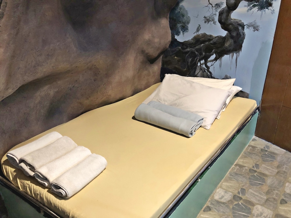 Dino Room photo 3