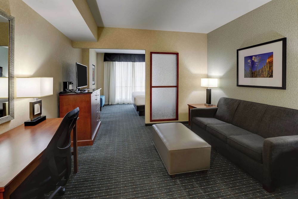 Deluxe Room, 1 King Bed with Sofa bed, Refrigerator & Microwave (Upper Floor)