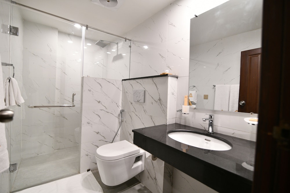 Executive Room - Photo 3