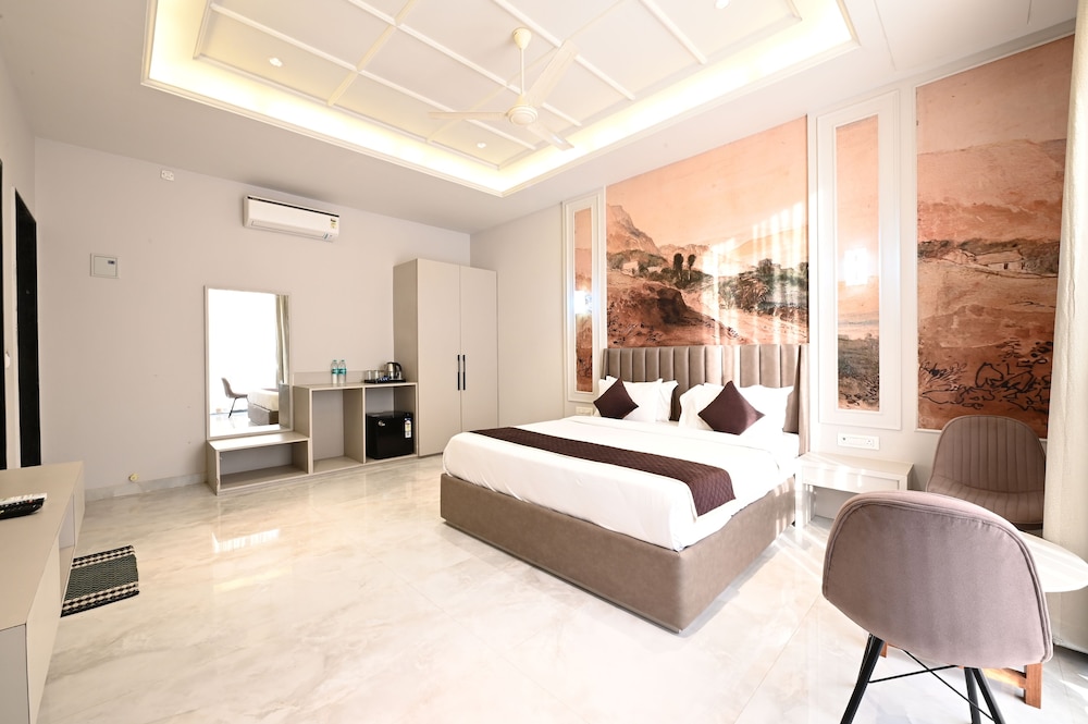 Deluxe Room, Balcony