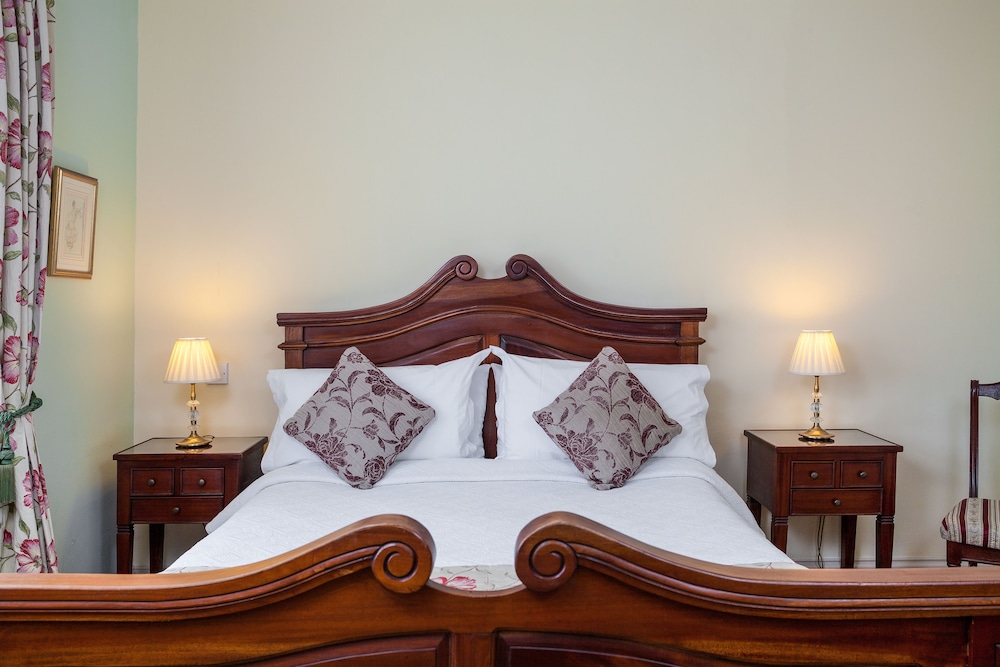 Luxury Double Room, 1 King Bed (Victorian Memories) photo 3