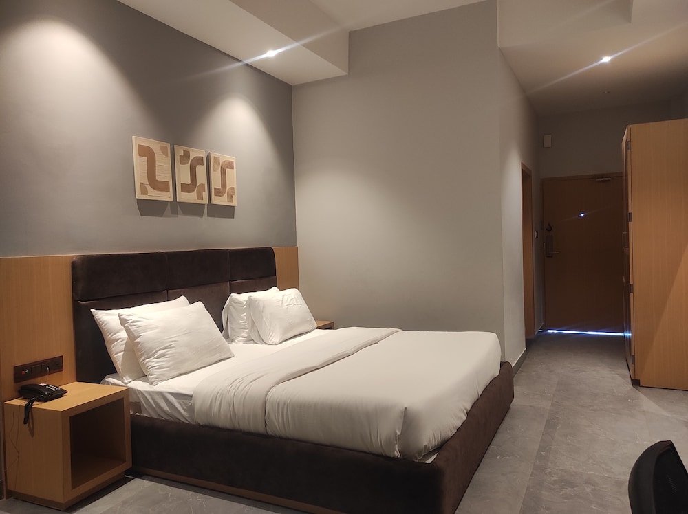Deluxe Room - Photo 1