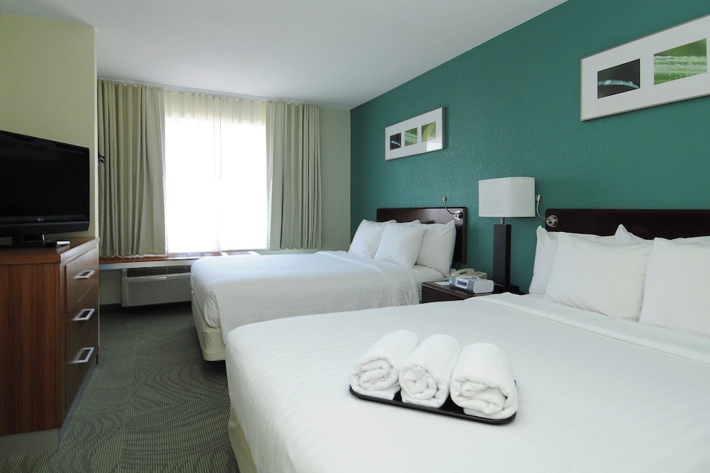 Suite, Multiple Beds - Photo 2