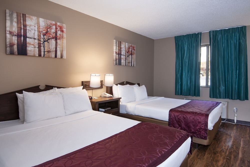 Suite, 2 Queen Beds, Kitchenette (2 Rooms)