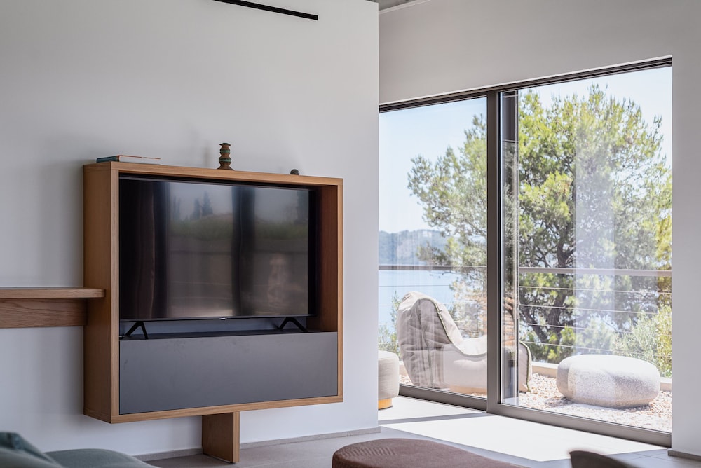 Deluxe Apartment, 2 Bedrooms, Pool Access, Garden View photo 2