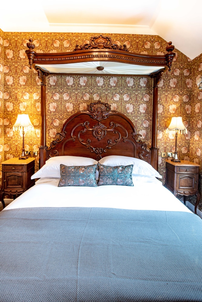 Classic Double or Twin Room
