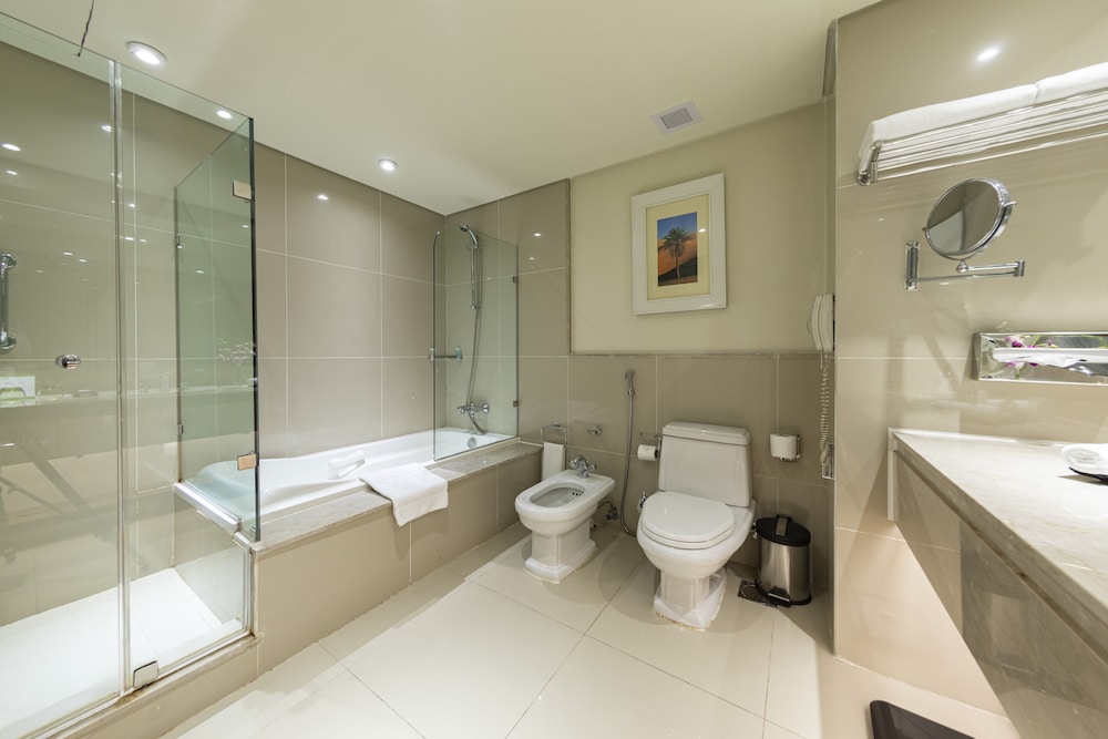 Room, 1 King Bed (Sea Front) - Photo 2