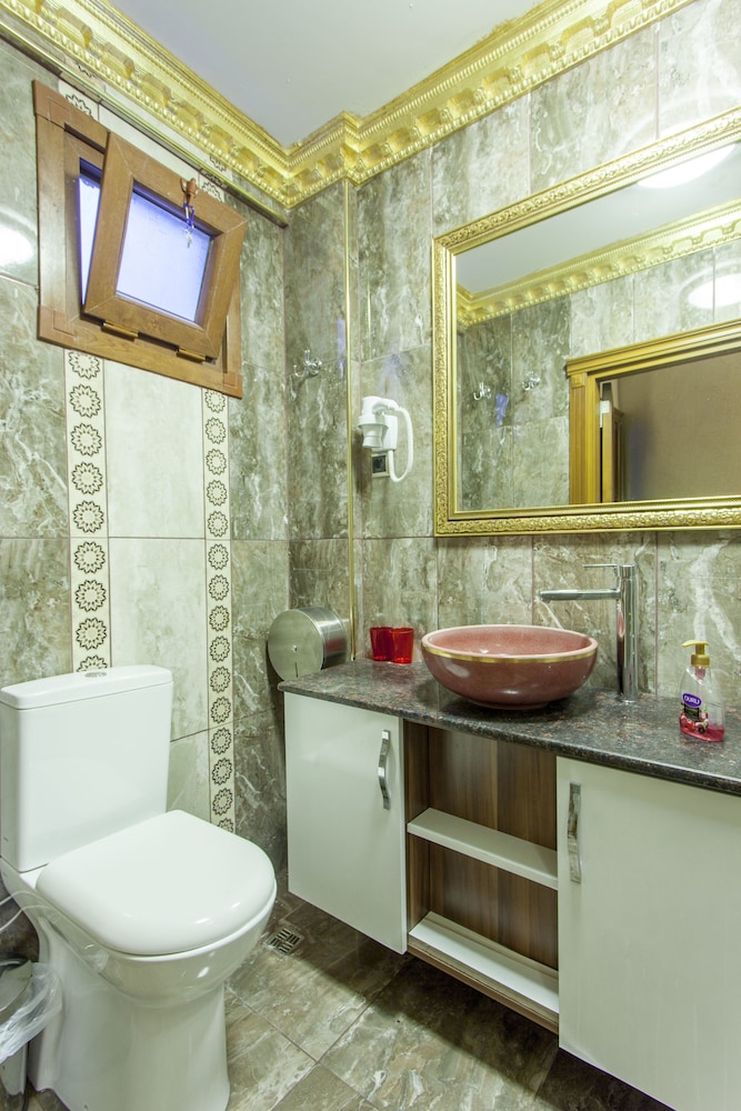 Suite, 2 Bedrooms photo 2