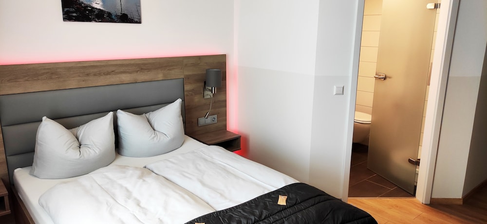Standard Room - Photo 1