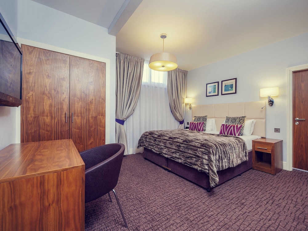 Suite, 1 King Bed - Photo 1