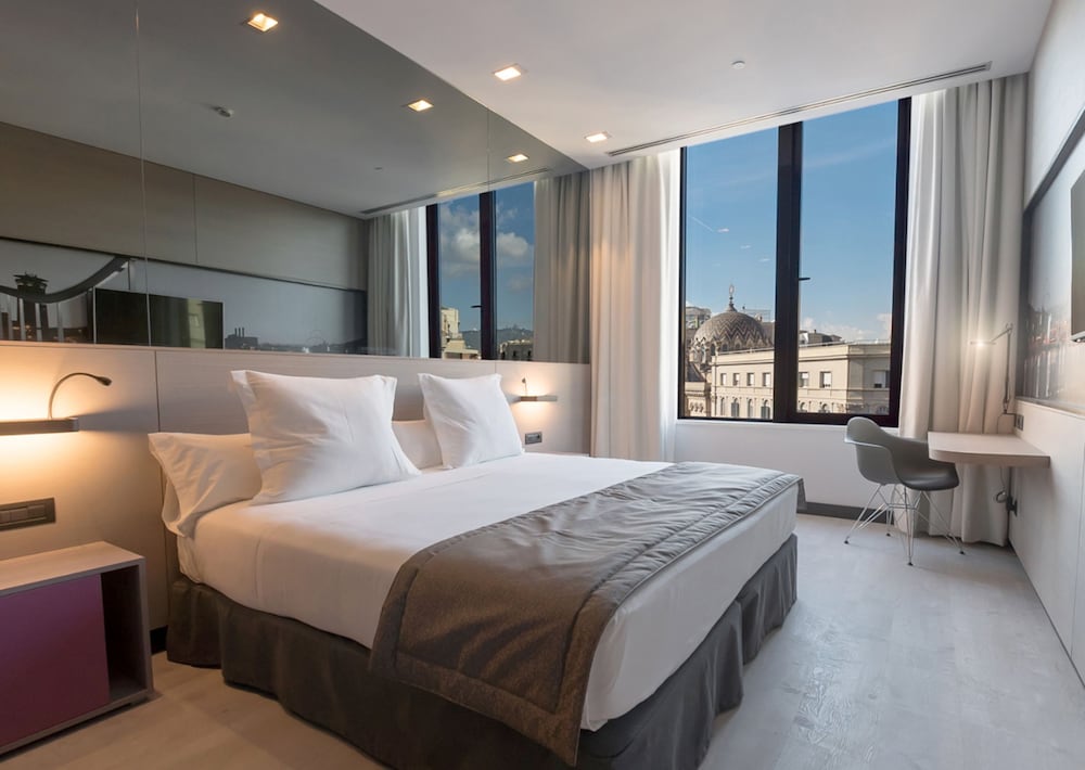 Superior Room, City View